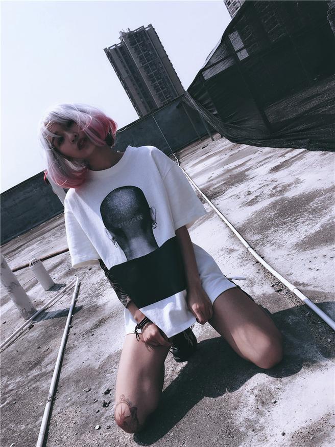 STRUGLES TEE