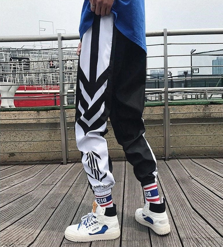 Sports pants, loose feet, nine pants