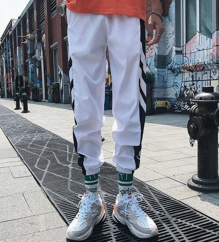 Sports pants, loose feet, nine pants